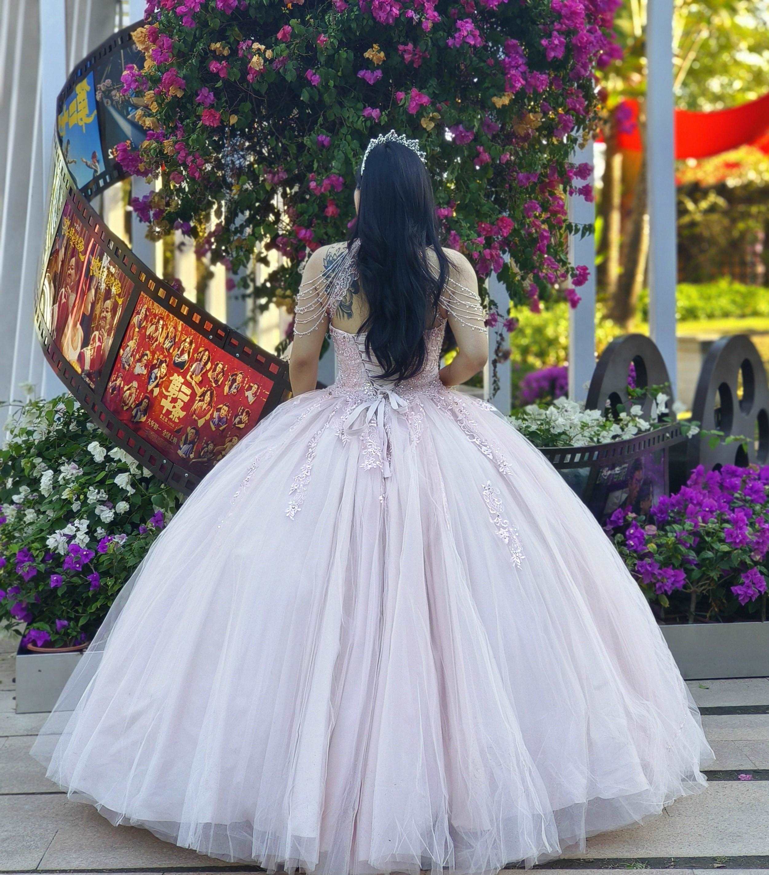 (LIVE 38) Adult gowns, tailored fit, eternal charm.