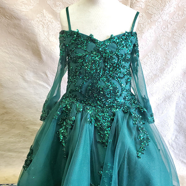 (K16) Beautiful Mini Quinceanera Matched with (Live 8)