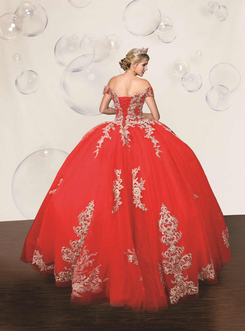 (LIVE 28) Fine gowns, 3D embroidery, weave dreamy tales.