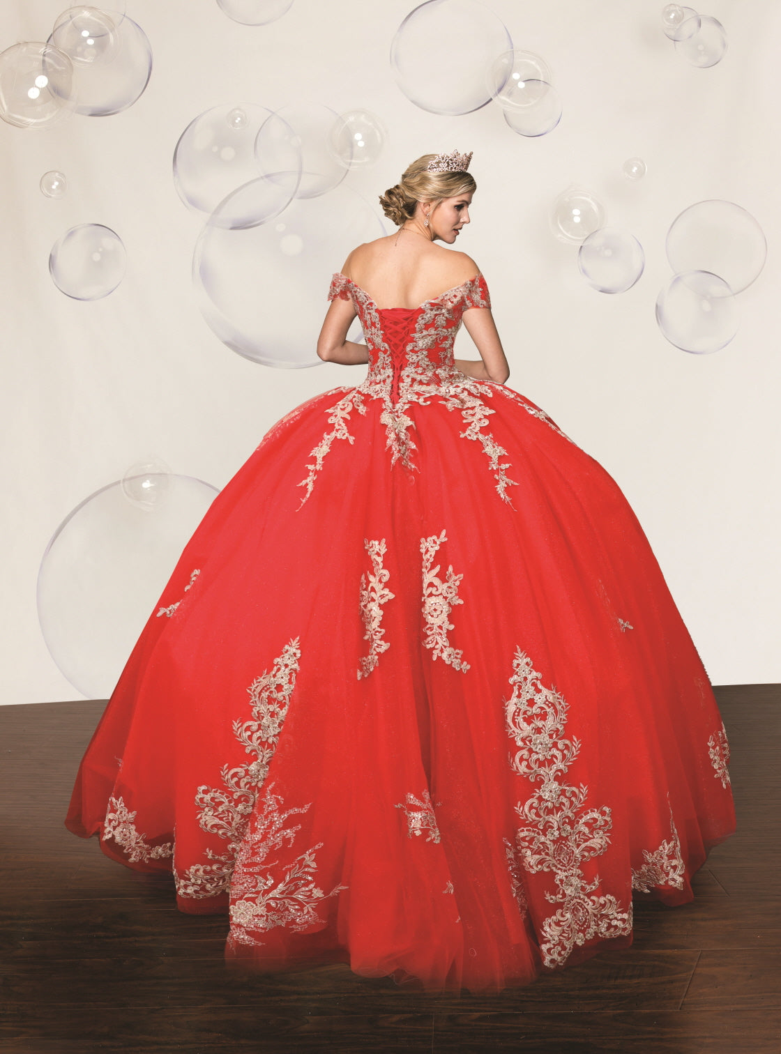 (LIVE 28) Fine gowns, 3D embroidery, weave dreamy tales.