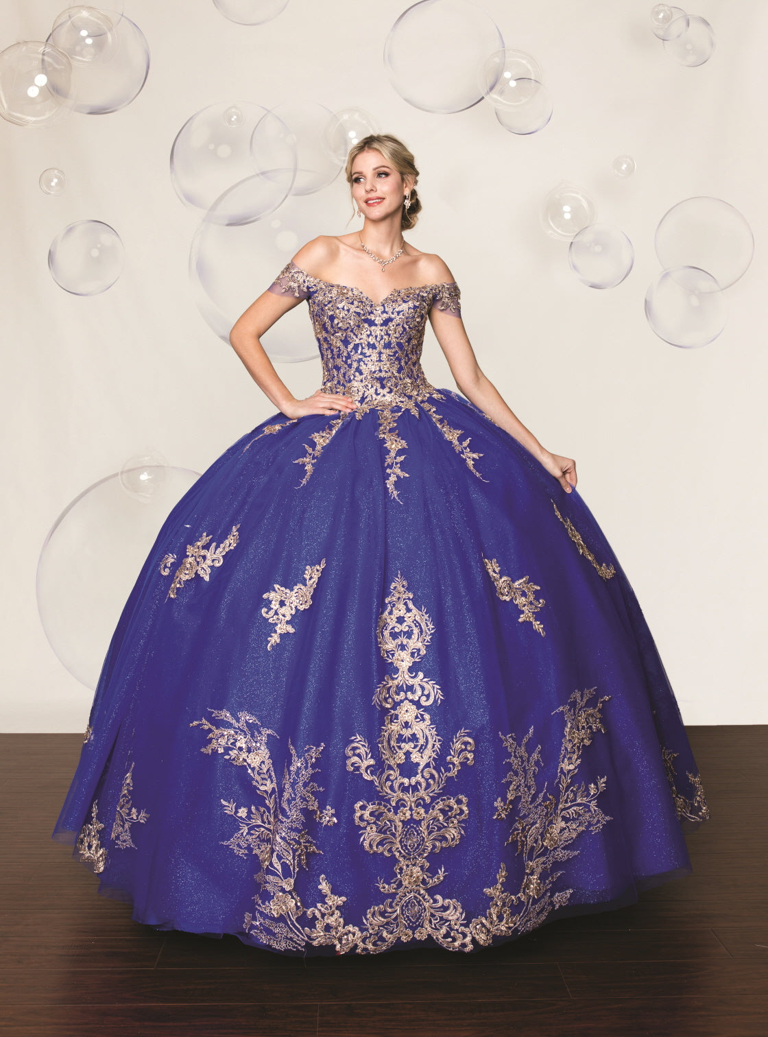 (LIVE 28) Fine gowns, 3D embroidery, weave dreamy tales.