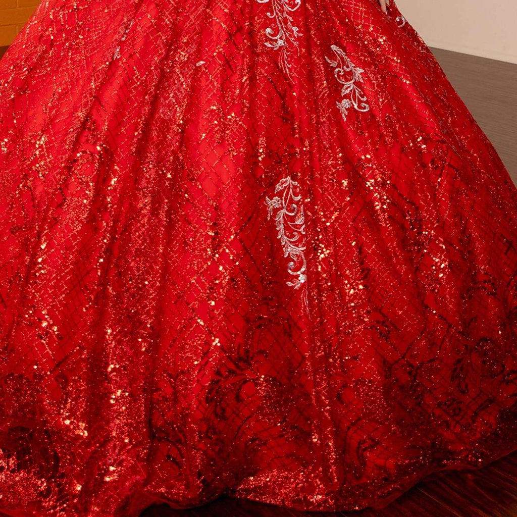 (LIVE 36) Adult gowns, tailored fit, eternal charm.