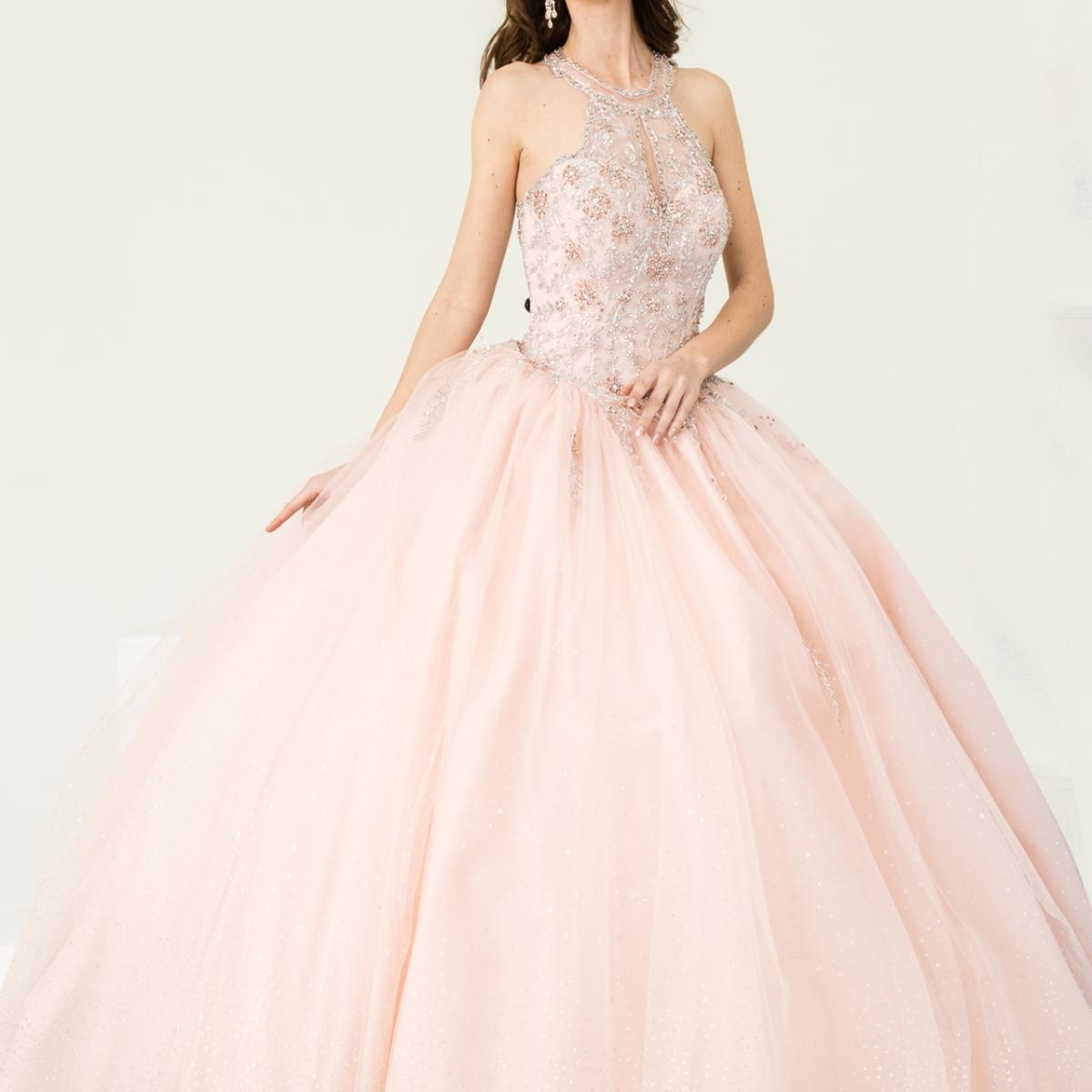 (LIVE 47) Adult gowns, tailored fit, eternal charm.