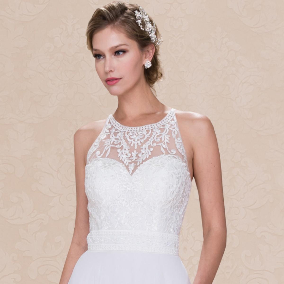 (LIVE 81) Solid color minimalist ultra long wedding dress.