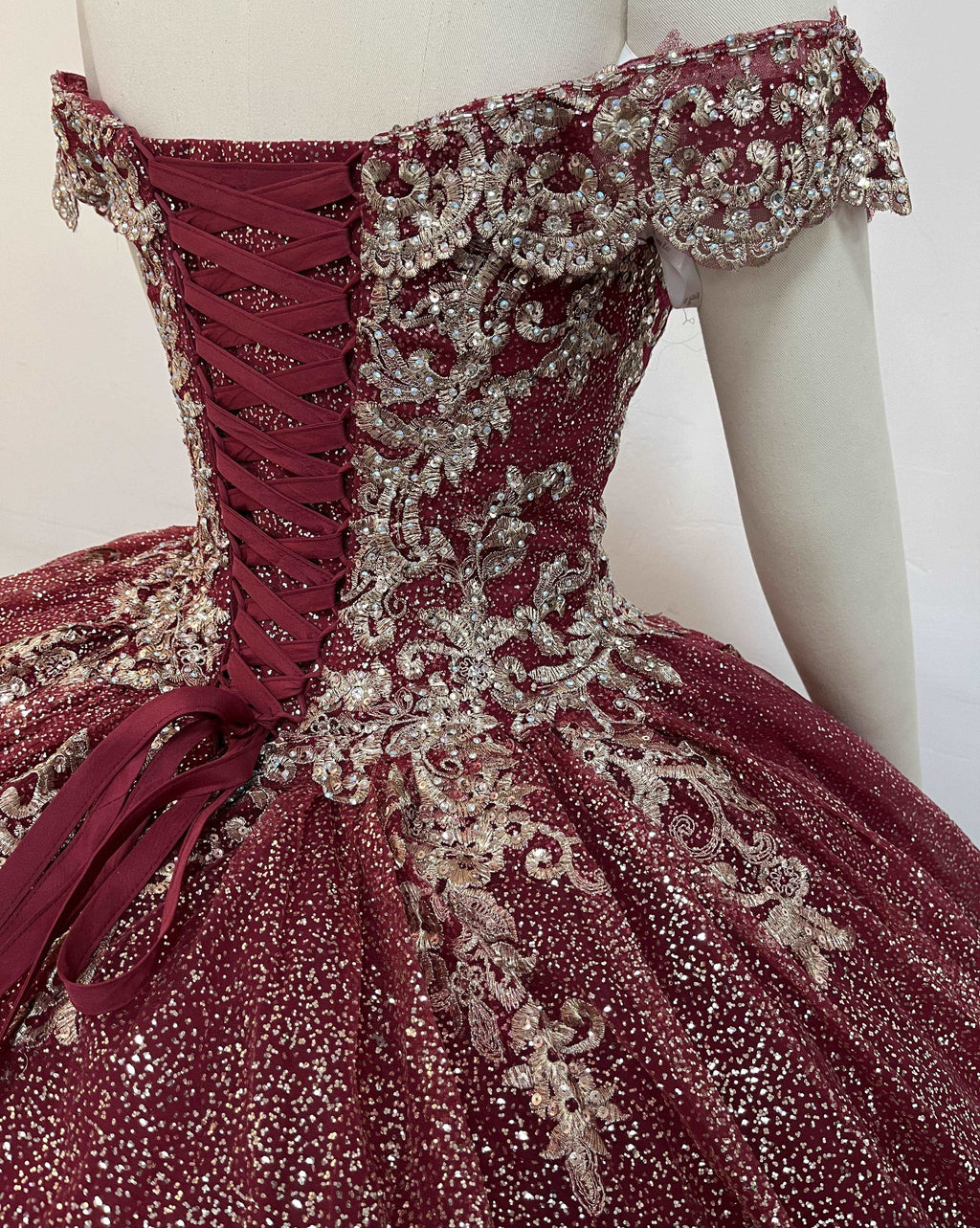 (LIVE 32) Gowns' elegance, simple hues, enhance life's charm.