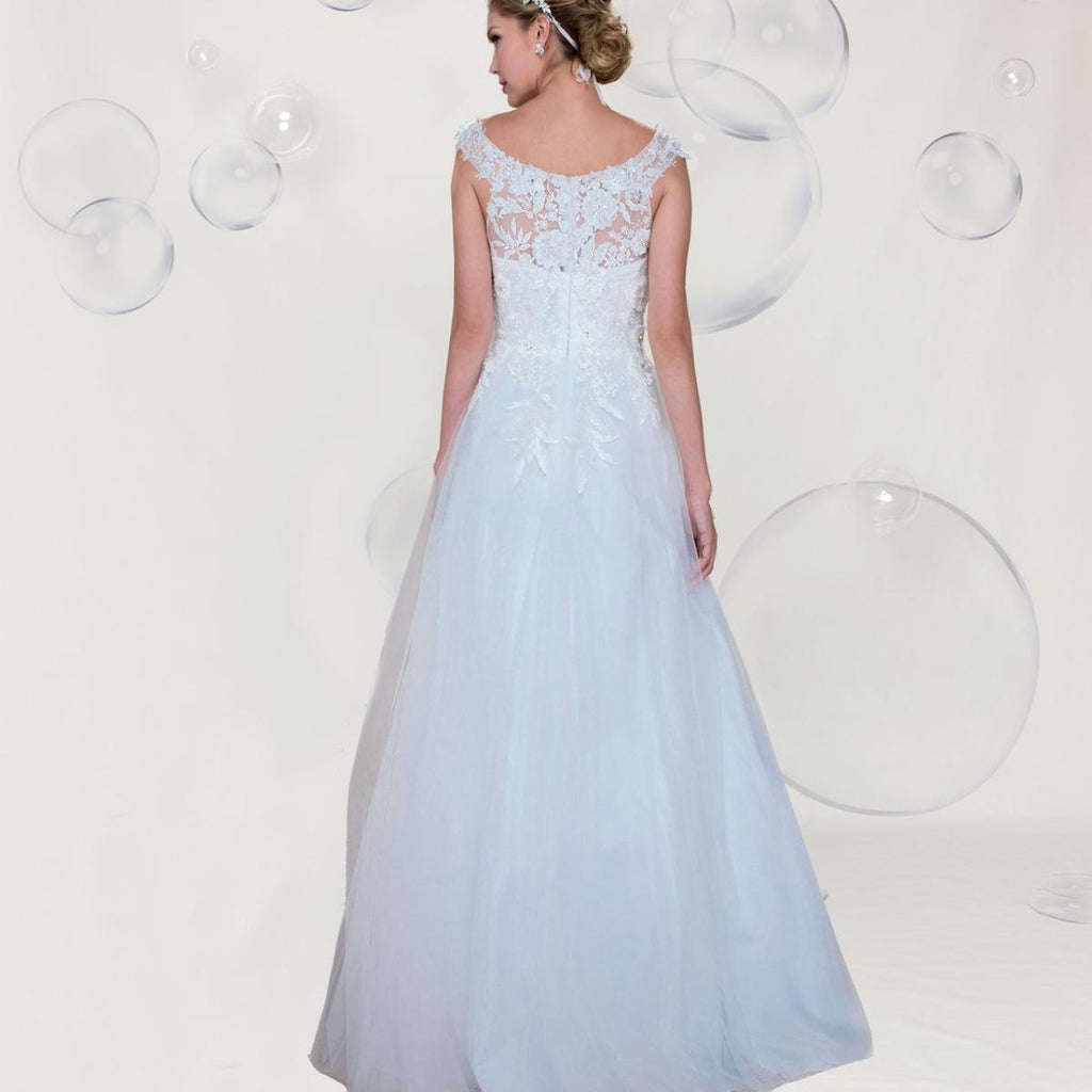 Gowns shine, lace details, light up occasions.