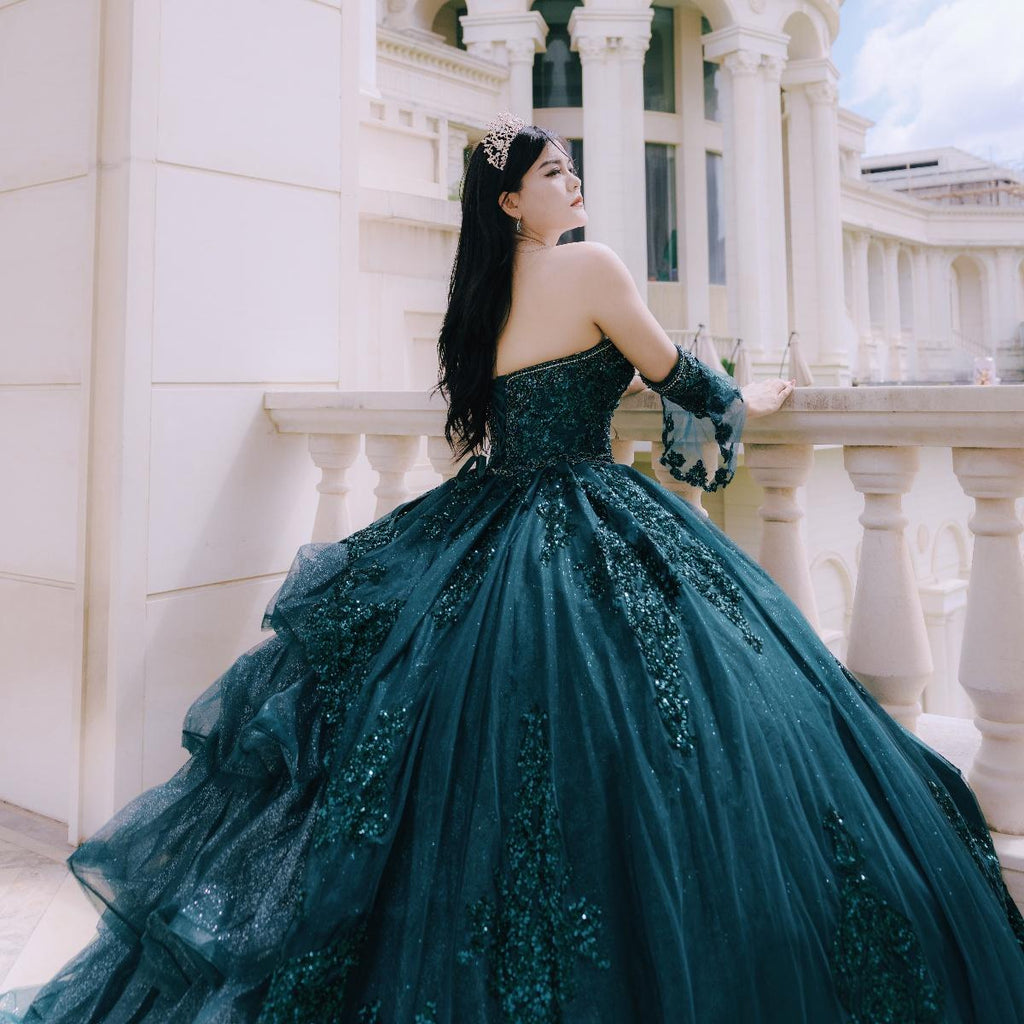 (LIVE 8) Fine gowns, 3D embroidery, weave dreamy tales.