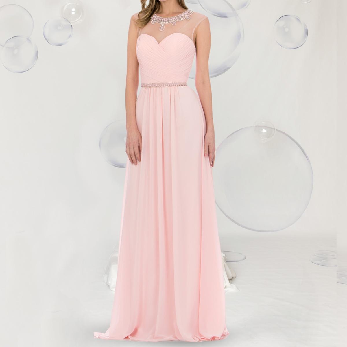 A beautiful gown, off-shoulder, reveals noble air.