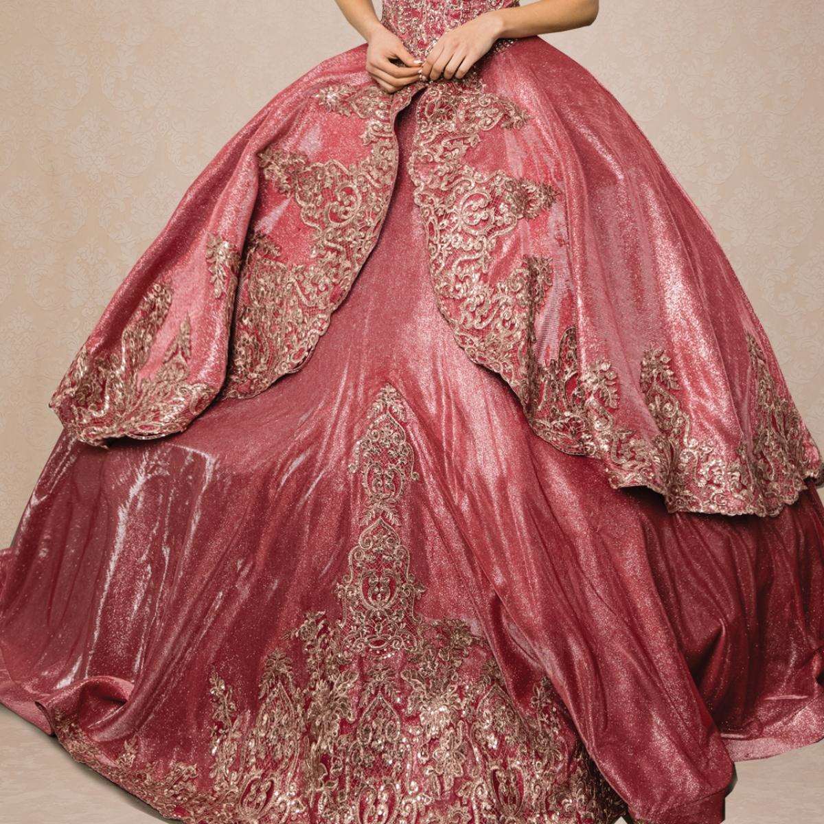 (LIVE 44) Exclusive gowns, silky luxury, stylish journey.