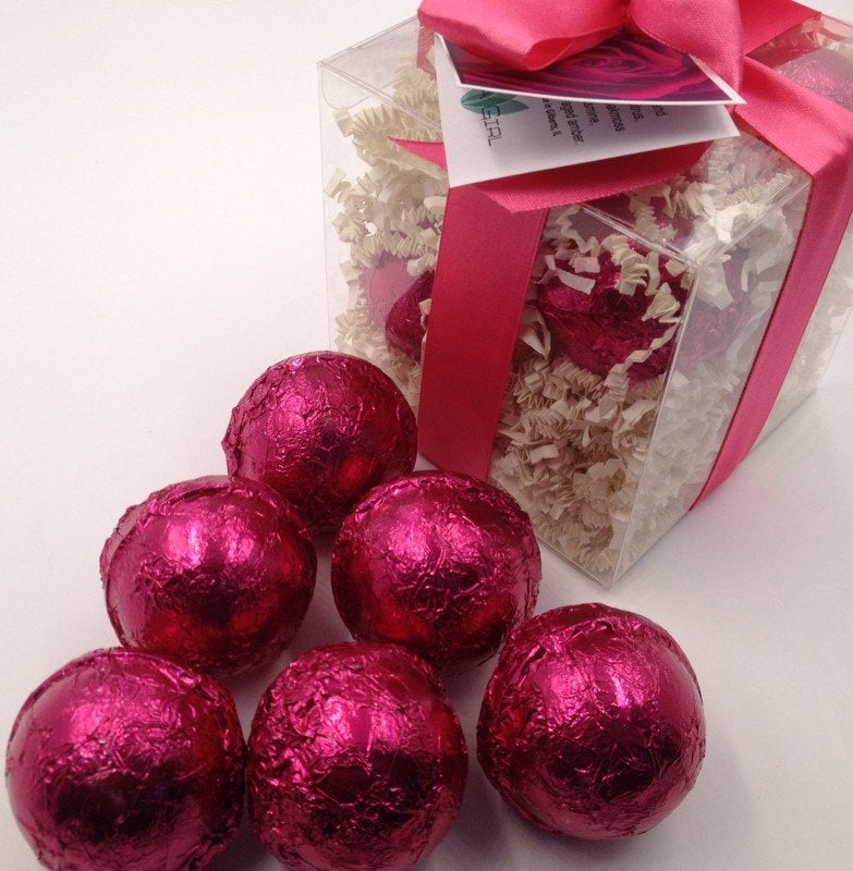 Luxury Bath Bomb GIFT SET with 6 (six) 2.25 oz bath bombs, (select from drop down menu Fragrances G thru P)