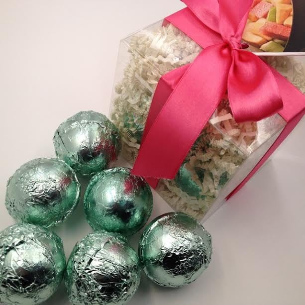 Luxury Bath Bomb GIFT SET with 6 (six) 2.25 oz bath bombs, (select from drop down menu Fragrances G thru P)